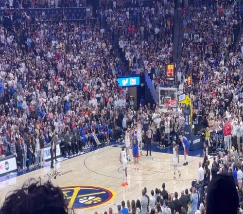 这就是主场气势！约基奇上罚球线时，掘金主场球迷高呼MVP！