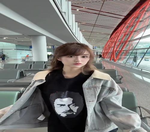 小七足球胜利手势舞：早起锻炼